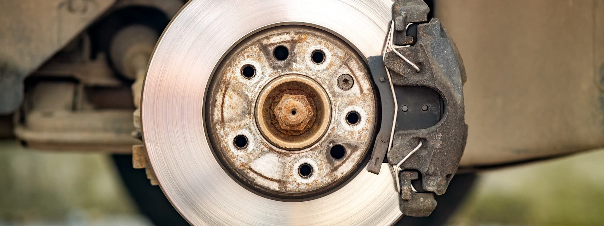 Freinage d&eacute;faillant : quels signes doivent vous alerter imm&eacute;diatement ? Saverne